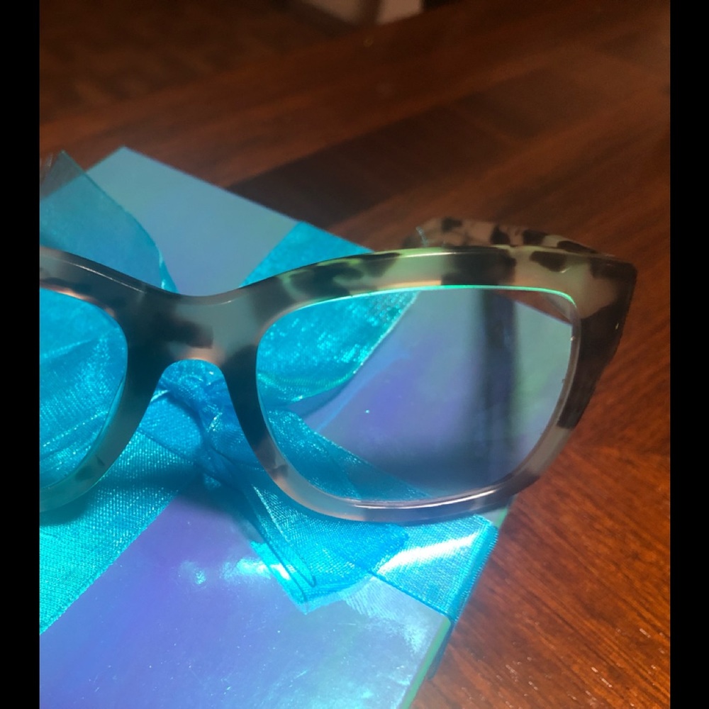 Women’s glasses
